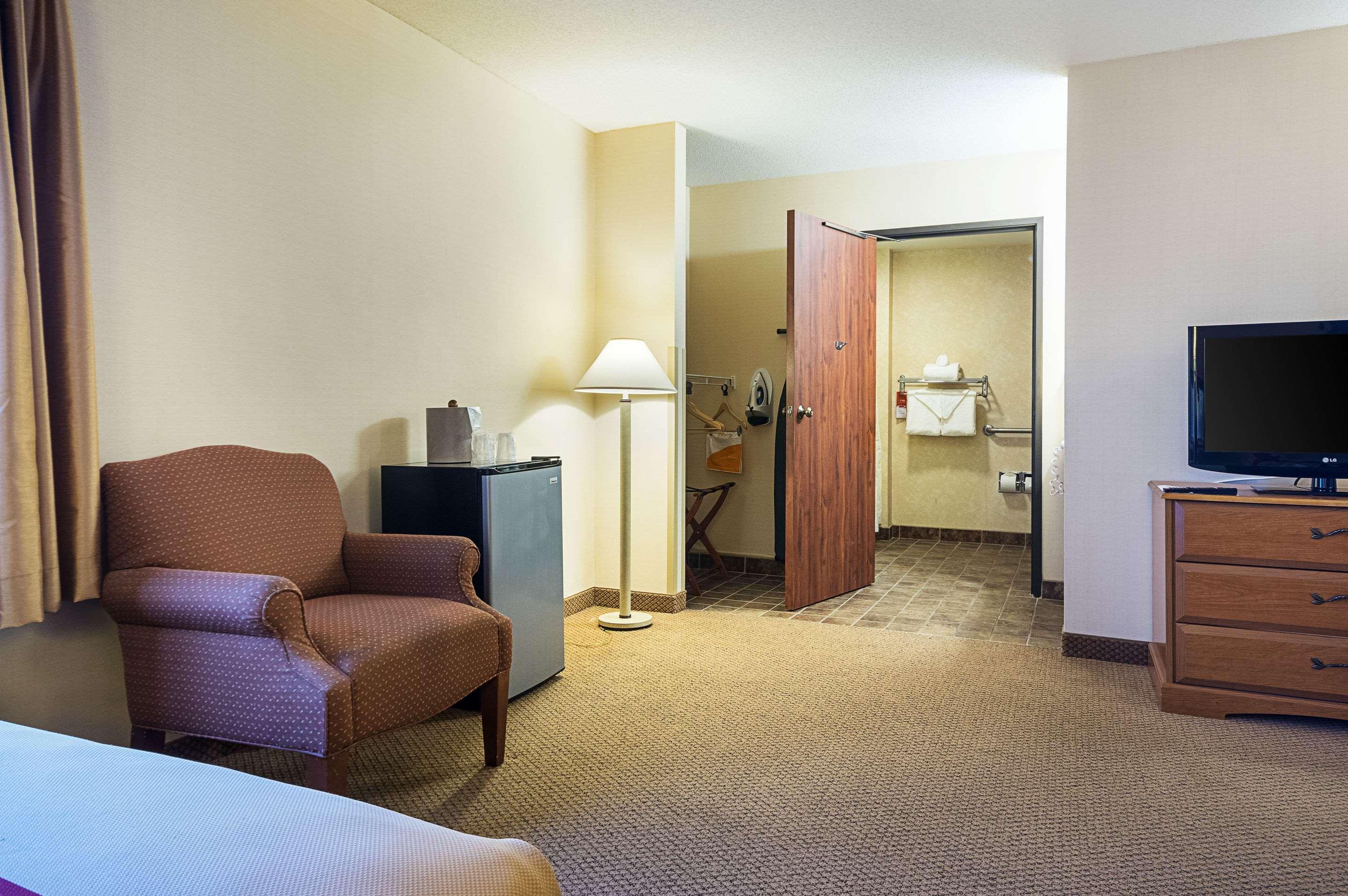 Econo Lodge Hadley Near University Exterior foto